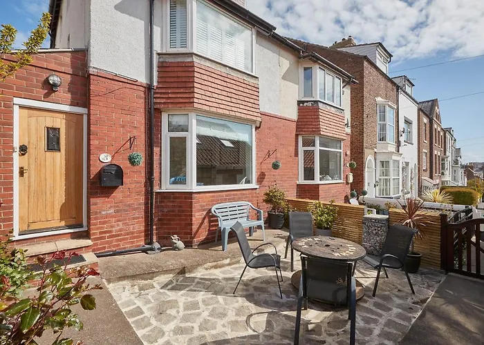 Holiday home Host & - Tenby *